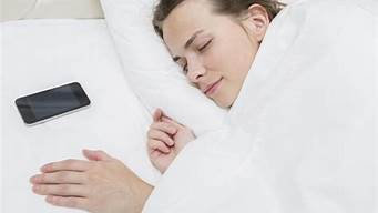 睡觉手机放枕头边有辐射吗(手机睡觉放枕头底下有辐射吗)