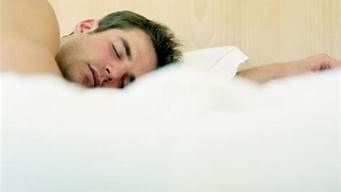 男人裸睡的时候需不需要穿内裤呢(男人裸睡的时候需不需要穿内裤睡觉)