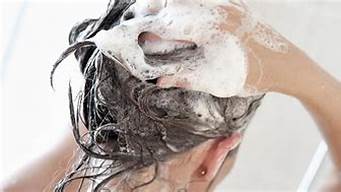 食用盐水洗头发有什么效果(用盐水洗头发有什么好处?)